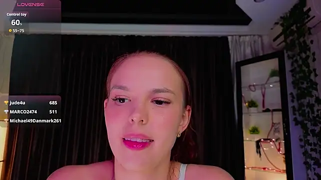 Chat +18 de PollyHiller1 ao vivo