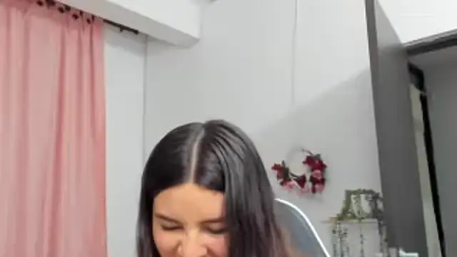 __Emma__11__Lecat_ – Naživo XXX chat