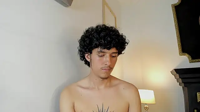 santi_twink's Live XXX Chat