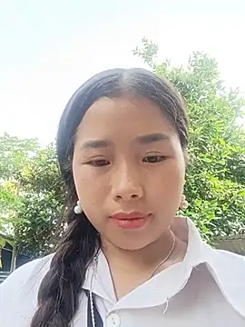 HeresThuy22's Live XXX Chat