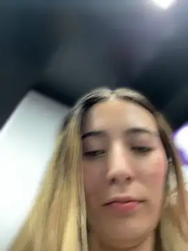Kloe__t18 - MY FRIEND SPANK MY ASS AT GYMM X10