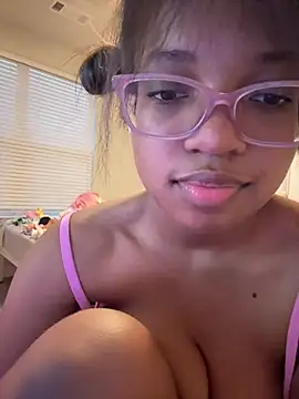 AwkwardJasminee Show in webcam