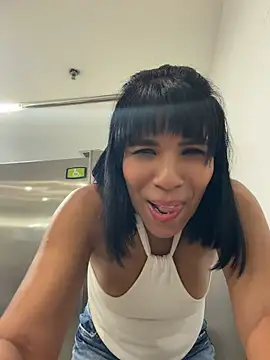 XXX chat uživo modela AlaiaStearling_