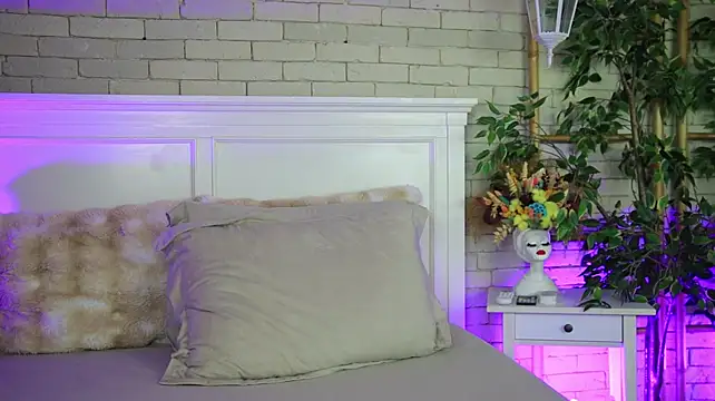 EmillyBronte - dildo pussy play
