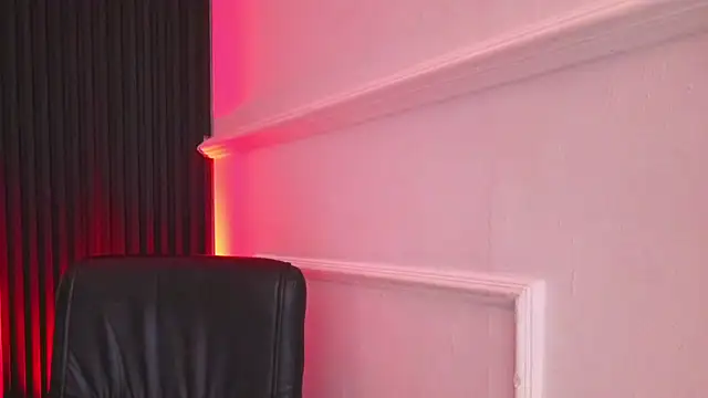 Laylabeckerr - Walk on heels✨
