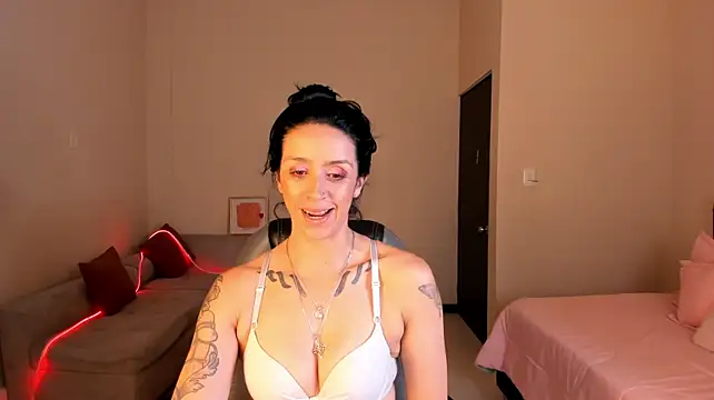 Онлайн чат XXX Kristen_Garner