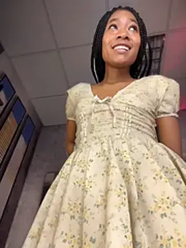 SweetCheeksXXX - FINGERING MY PUSSY😏🥵💦
