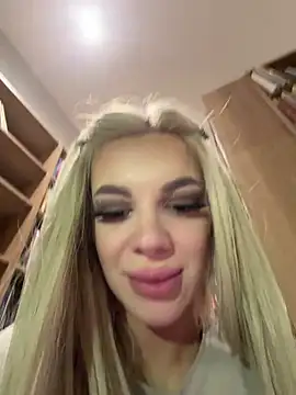 AlyssaFoxx_'s Live XXX Chat