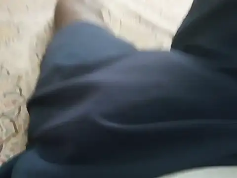 Chat +18 de UncutlovingGuy ao vivo