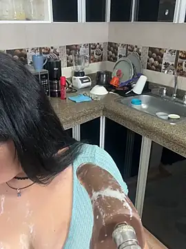 Victoriia_Queen élő XXX-chatje