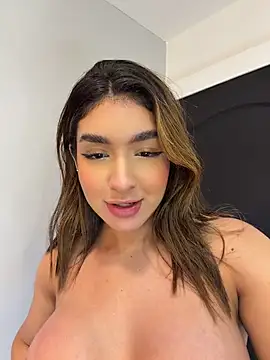 Jenn_fit - Sofia licks Jenn's tits+bite🔥