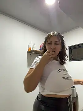 KittyObsession - Make my hard clitoris wet 🔥🤫