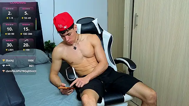 Chatroom XXX en direct de Luke_Muscle