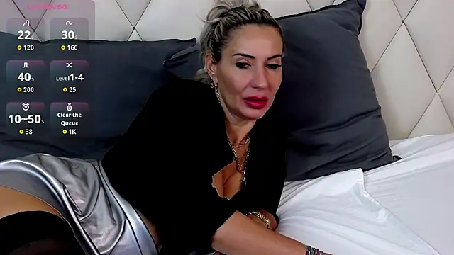Онлайн чат XXX GinaBear