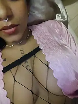 Kandeefooxxxのウェブカメラショー
