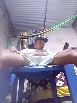 Show modela Renji4 na web-kameri