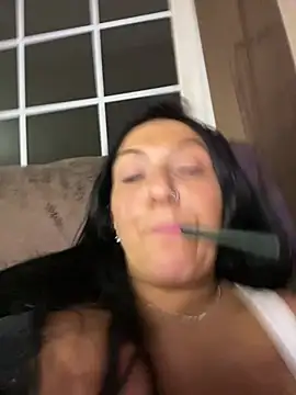 LittleMissEeve - Finger mommy’s ass
