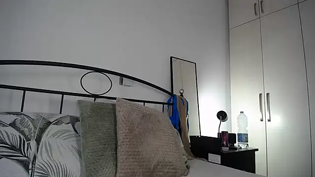 Chatroom XXX en direct de Miki87