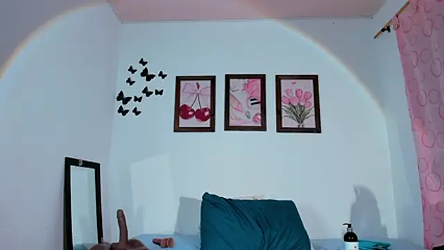 Emiily_Parkerr