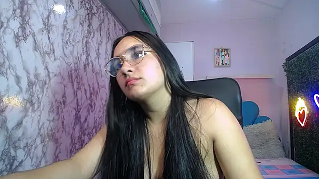 Maylin_horny19 - licking arms