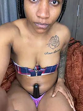 Milkypucy's Live XXX Chat