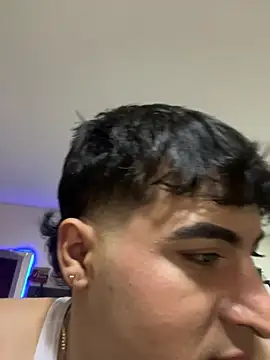 Stiveeeeen live XXX chat