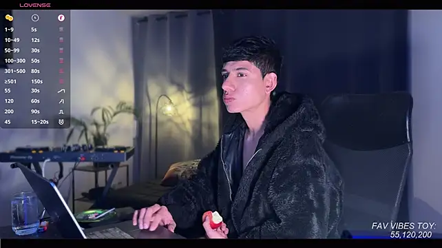 jim_dj Adlı Modelin Canlı XXX Sohbeti