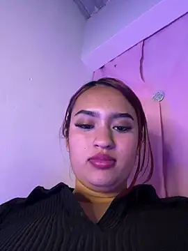 naomirouse_ Adlı Modelin Canlı XXX Sohbeti