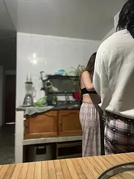 Cloew_Marz - Buttocks show I pour oil on my friend