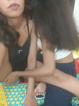 Онлайн чат XXX Priya_strip1