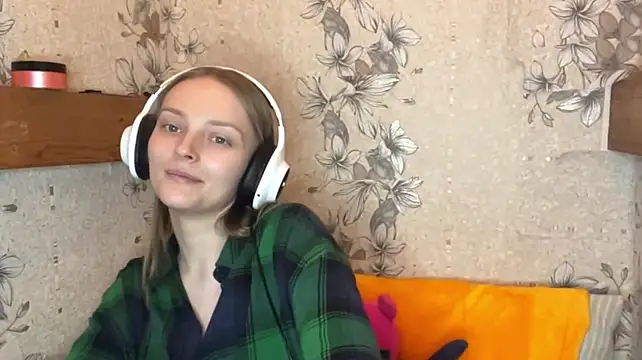 Онлайн чат XXX EmyMiu