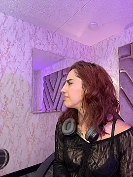 Онлайн чат XXX Elodiee_Roussee