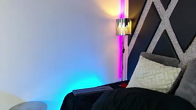 دردشة blonde_cat15 الجنسية المباشرة