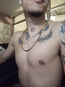 AlphaMasterXxx élő XXX-chatje