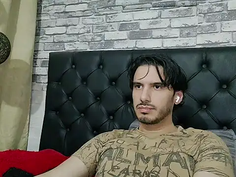 MrTyler667 Live XXX-chat