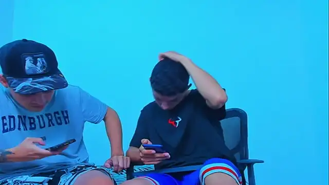 Chat +18 de Thomas-Wil ao vivo