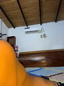 Jhan_Ngg Adlı Modelin Canlı XXX Sohbeti