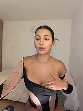 Chat XXX ao vivo de Kimm_khalifa