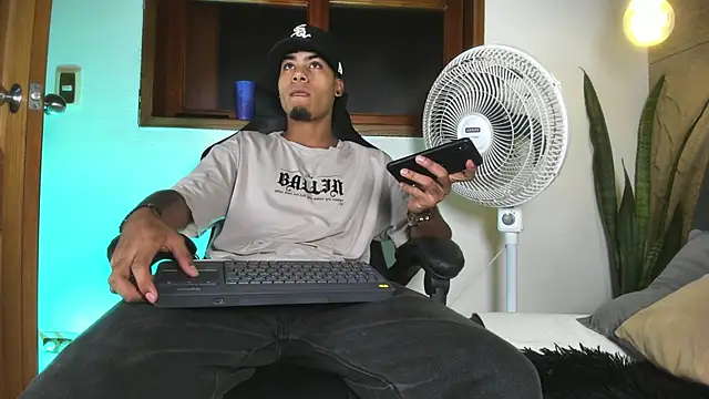 Chatroom XXX en direct de Jeremy_wallker