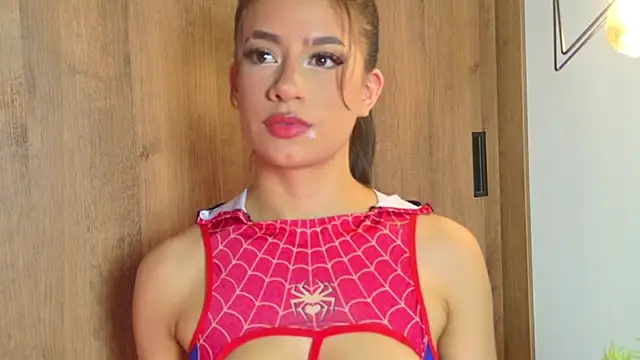 XXX chat uživo modela JulietRiverr