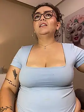 AlmaraRouge's Live XXX Chat