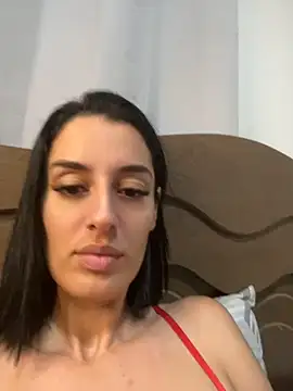 צ'אט XXX בשידור חי של Catmila94