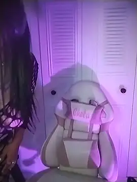 chelaqueen_'s Live XXX Chat