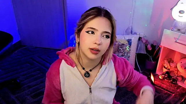 EmilyMiller_ - FOUNTAIN SQUIRT UWU
