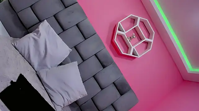 AngeliCute live XXX chat