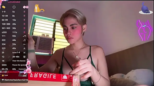 Raven_Iris Chat XXX in diretta
