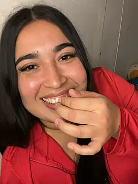 Kittynoir_Chile - Masaje en mis tetas