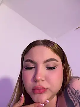 Bella01_ Live XXX-chat