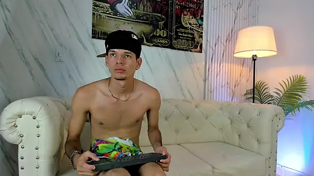 Chatroom XXX en direct de BIG_AVENGERS
