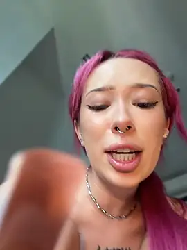 XXX chat uživo modela MaryChanXO